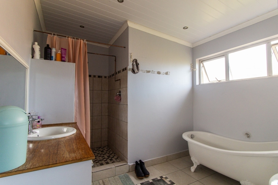 5 Bedroom Property for Sale in Myburgh Park Western Cape